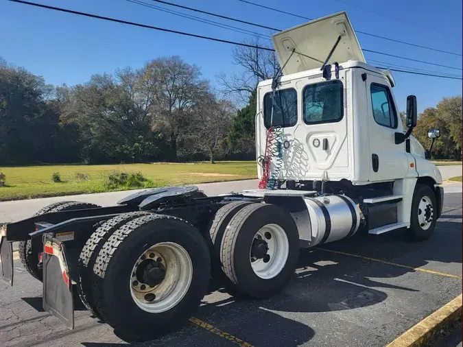 2018 FREIGHTLINER/MERCEDES CASCADIA 125