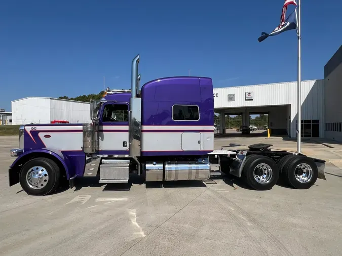 2022 PETERBILT 389