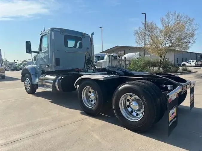 2022 Peterbilt 567