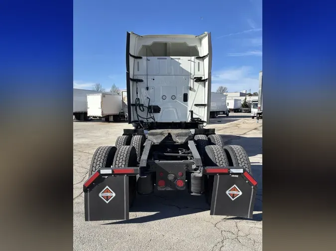 2022 International LT625