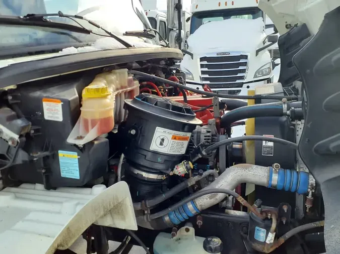 2020 FREIGHTLINER/MERCEDES M2 106