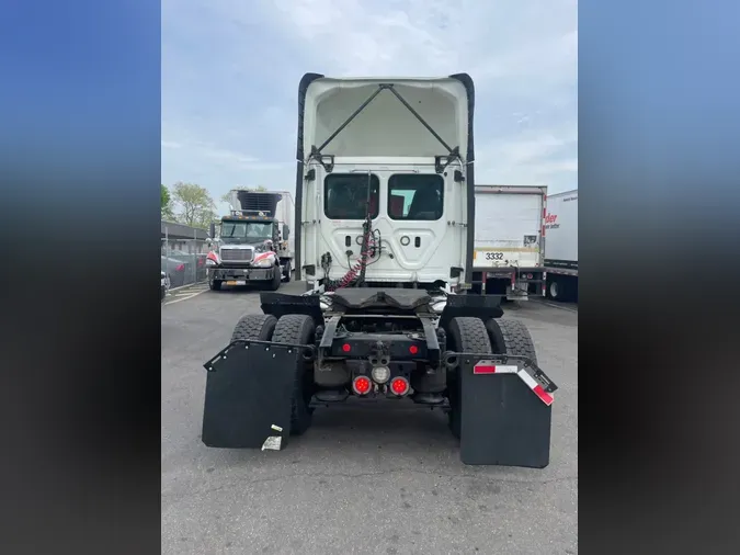 2019 FREIGHTLINER/MERCEDES NEW CASCADIA 126