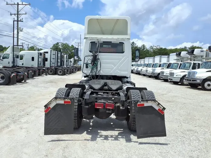 2020 NAVISTAR INTERNATIONAL RH613 DAYCAB S/A