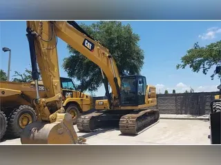 2019 CATERPILLAR 330