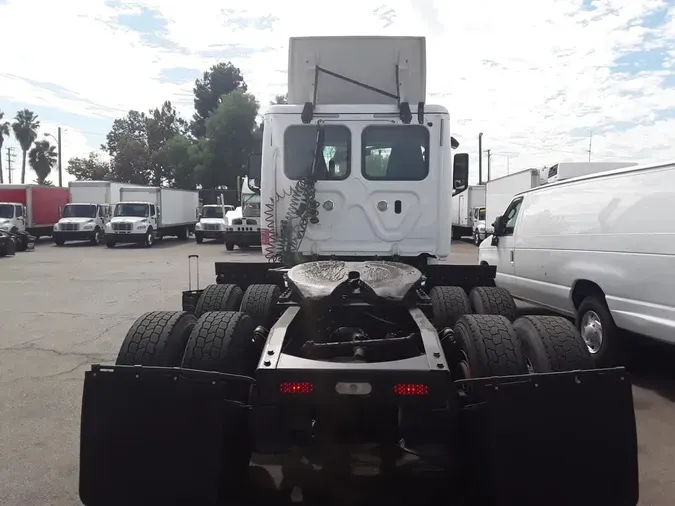 2019 FREIGHTLINER/MERCEDES CASCADIA
