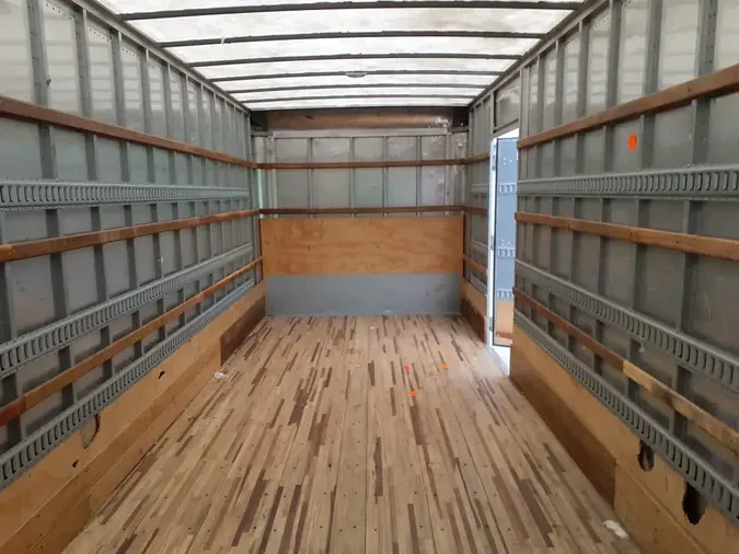 2019 NAVISTAR INTERNATIONAL 4300