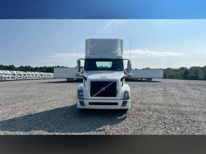 2017 Volvo VNL300