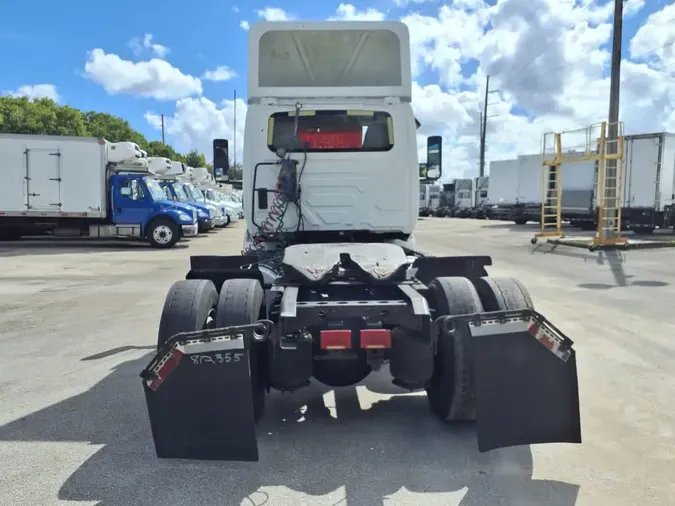 2018 NAVISTAR INTERNATIONAL RH613 DAYCAB T/A