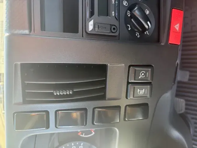 2025 ISUZU GAS NPRGASHD