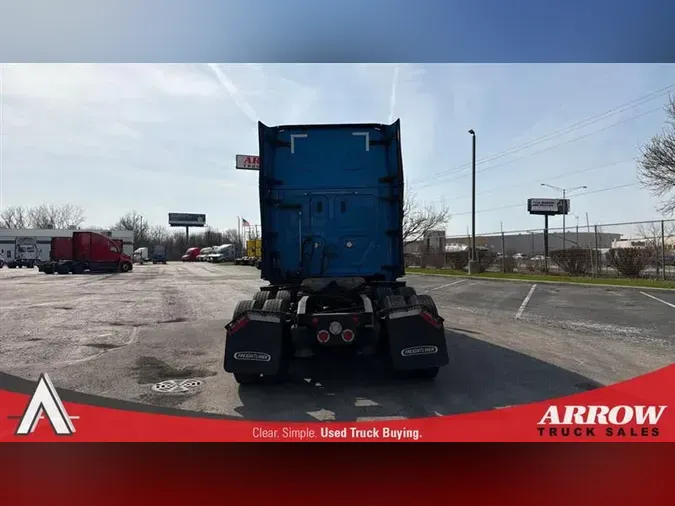 2023 FREIGHTLINER CA126