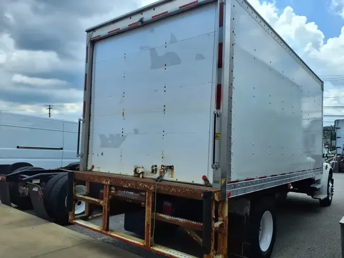 2019 FREIGHTLINER M2 106