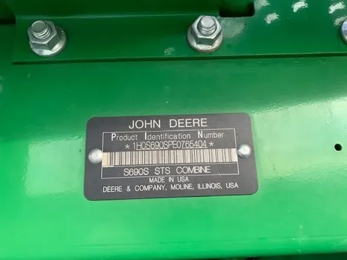 2014 John Deere S690