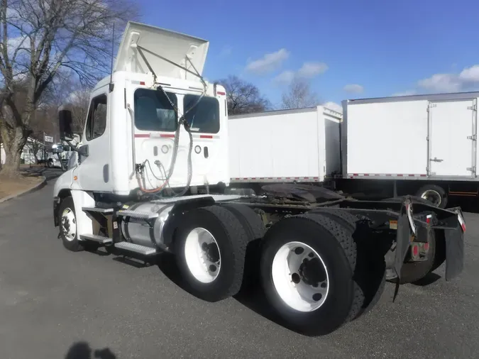 2018 FREIGHTLINER/MERCEDES CASCADIA 125