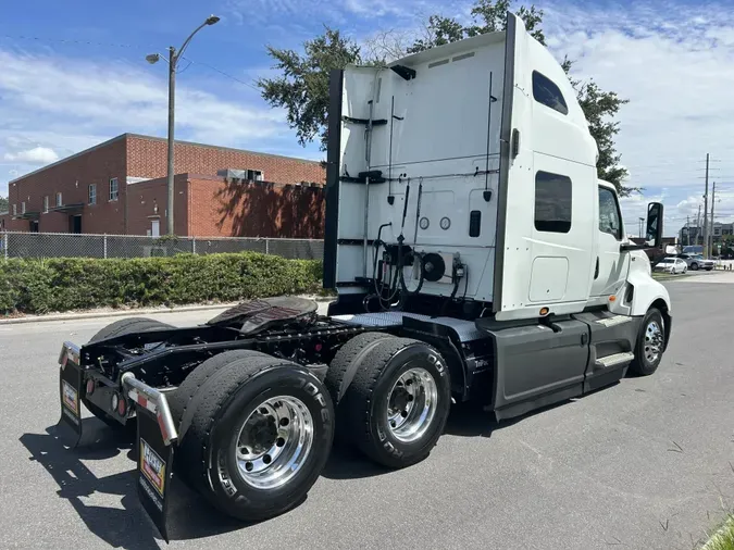 2022 International LT625