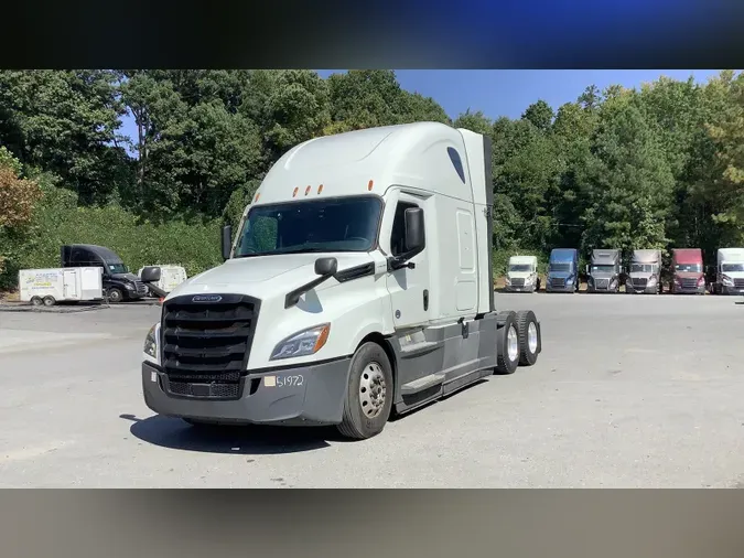 2021 Freightliner Cascadia 126