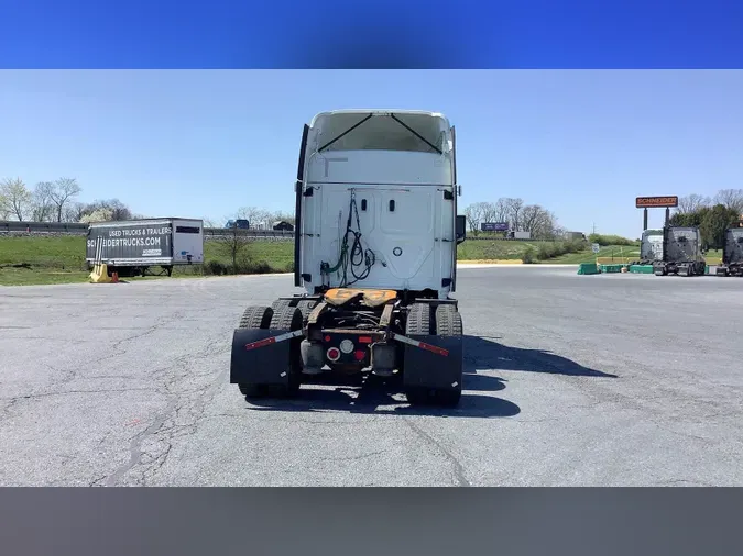 2021 Freightliner Cascadia 12669b9efe9210b2a79a9ea297a1af629c0