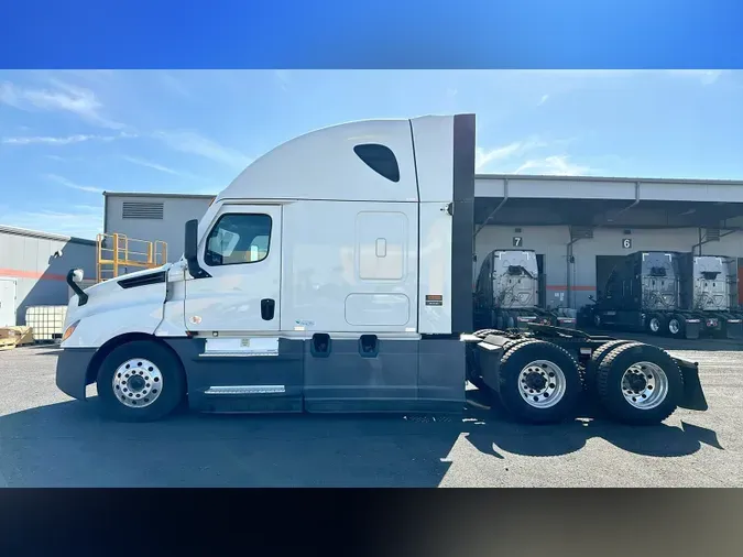 2021 Freightliner Cascadia