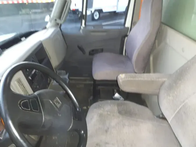 2019 NAVISTAR INTERNATIONAL 4300 LP