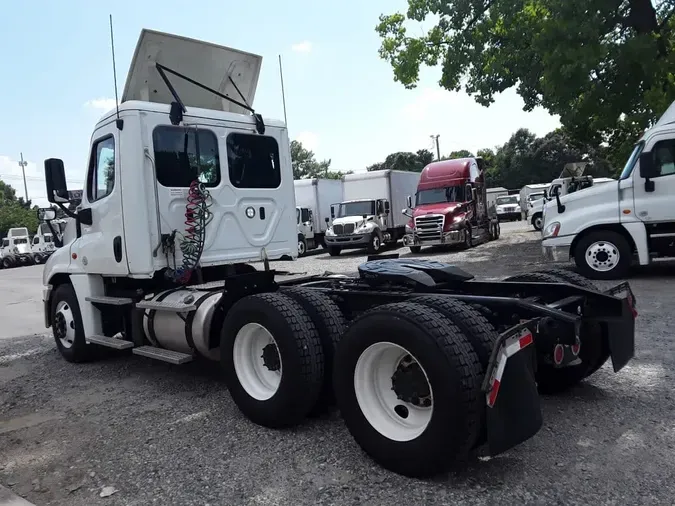 2019 FREIGHTLINER CASCADIA 125