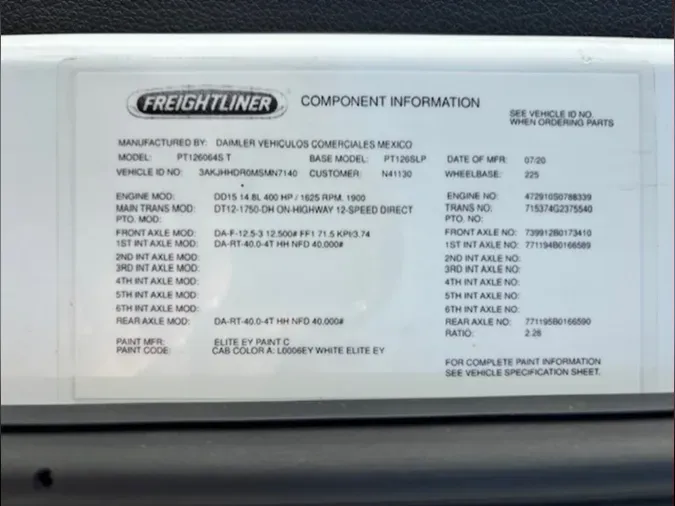 2021 Freightliner Cascadia 126