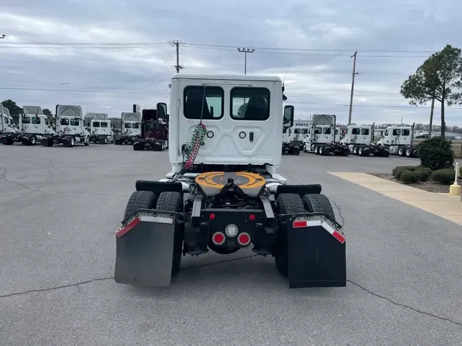2019 FREIGHTLINER/MERCEDES CASCADIA 113
