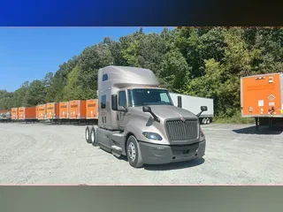 2022 International LT