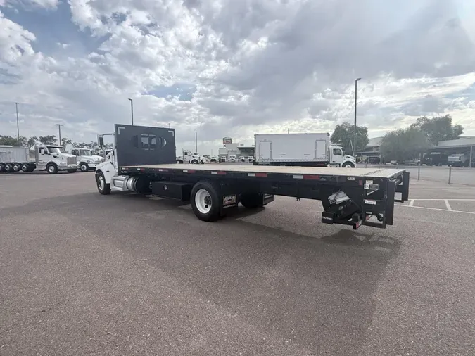 2020 Peterbilt 330