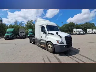 2022 Freightliner Cascadia 126