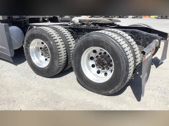 2021 Freightliner Cascadia 126