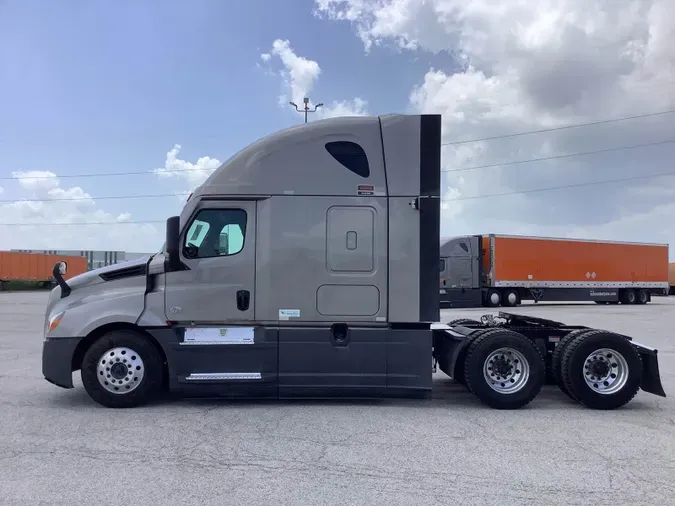 2024 Freightliner Cascadia 126