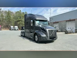 2023 Volvo VNL860