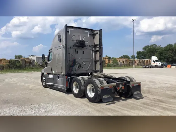 2022 Freightliner Cascadia 126