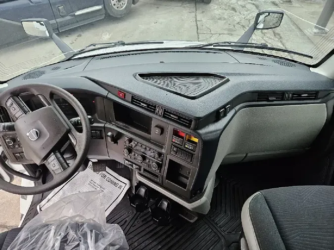 2025 VOLVO VNL64T86069d5f35d6d5e80a158ab884a27c12d85