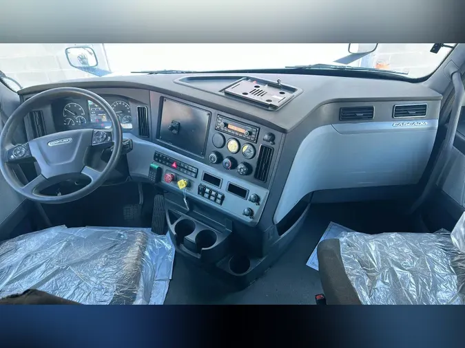 2021 Freightliner Cascadia 126