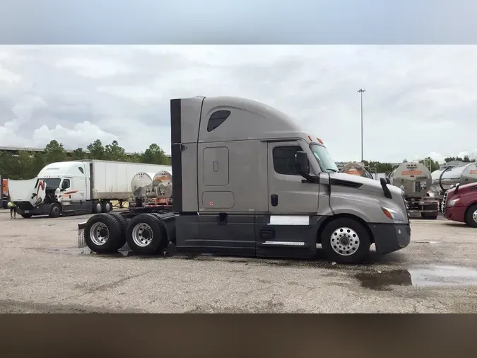 2023 Freightliner Cascadia