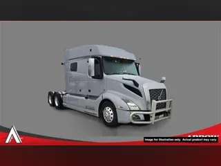 2022 VOLVO VNL740