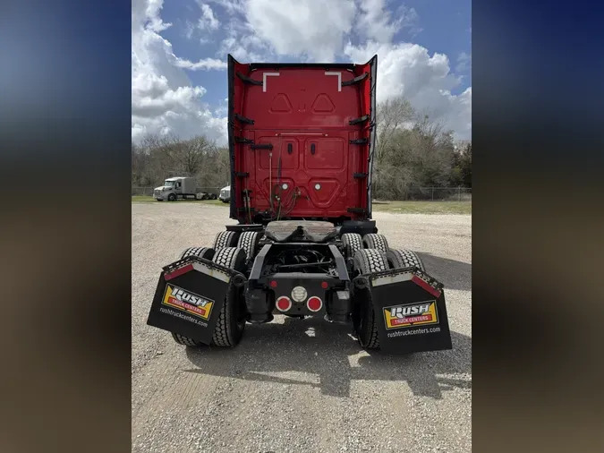 2022 Freightliner Cascadia