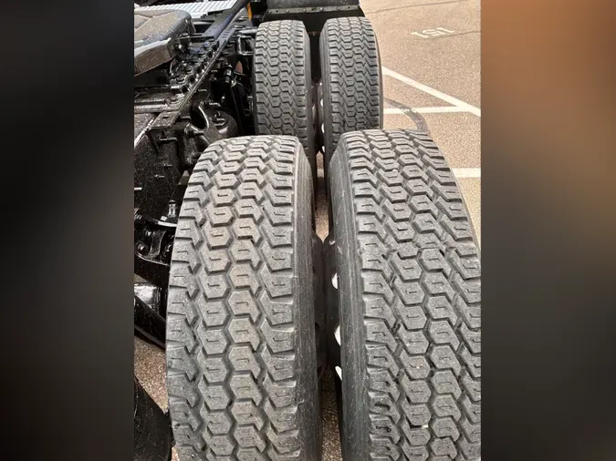 2022 International LT625