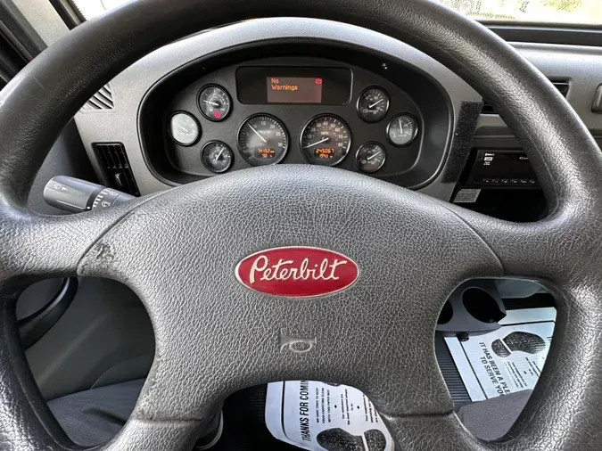 2017 Peterbilt 330