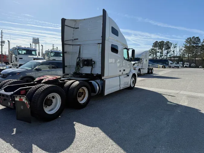 2019 Volvo VNL64T760