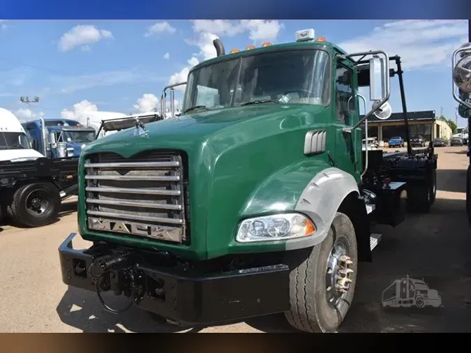 2007 MACK GRANITE CT713