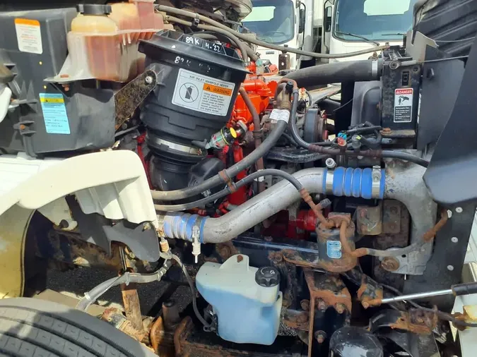 2017 FREIGHTLINER M2 106