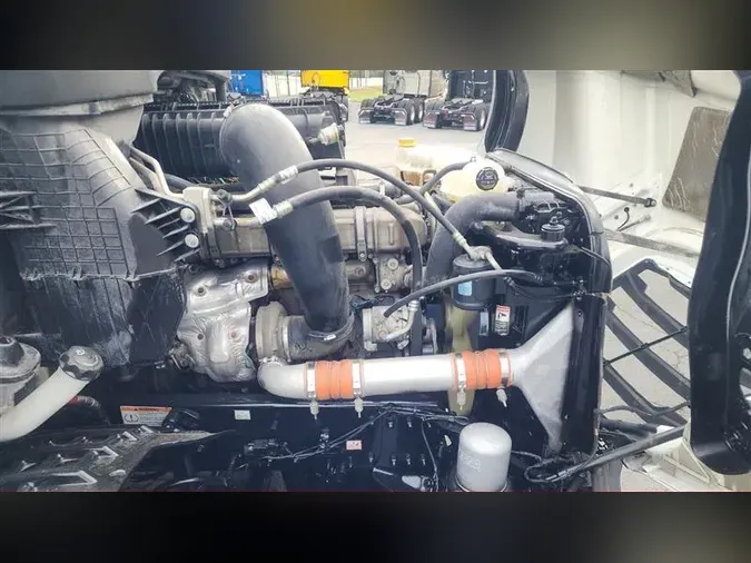 2020 FREIGHTLINER CA126