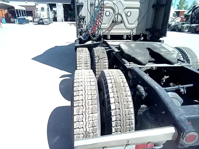 2022 Freightliner Cascadia 126