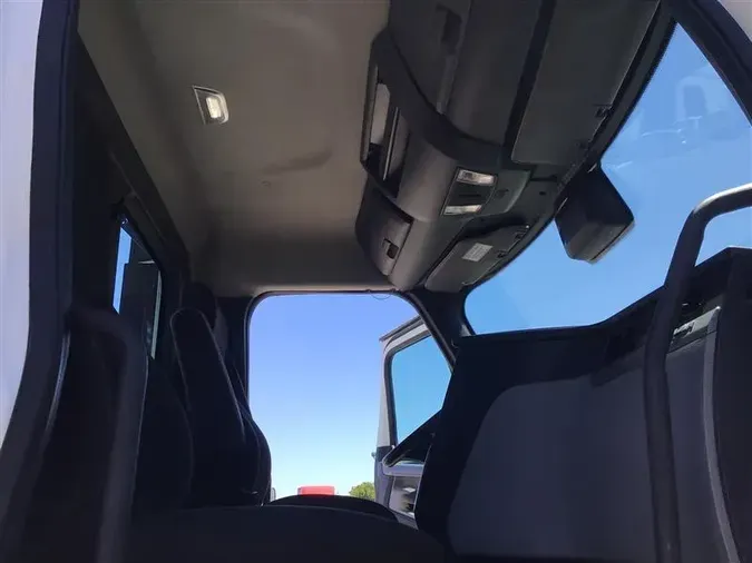 2022 FREIGHTLINER CA126