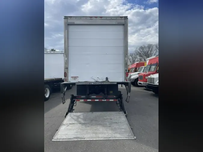 2019 FREIGHTLINER/MERCEDES M2 106