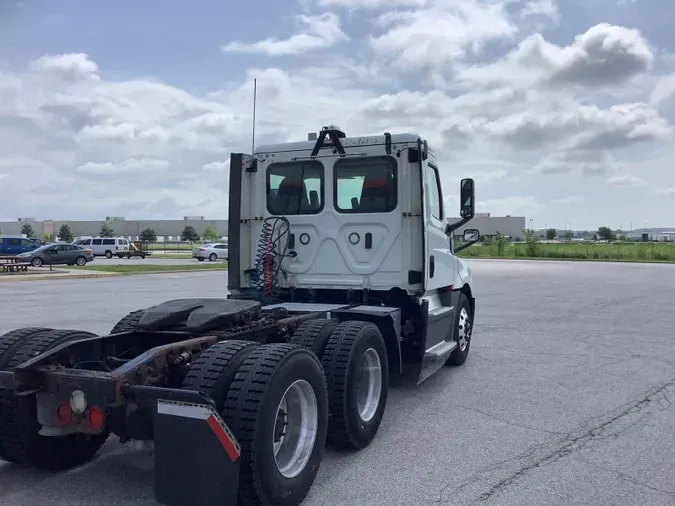 2019 Freightliner Cascadia 12669f035487d4c5e24f86c35b2b83d8623