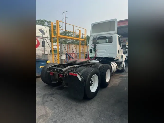 2019 NAVISTAR INTERNATIONAL LT625 DAYCAB T/A