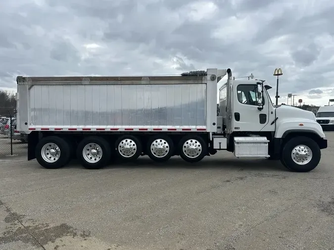 2016 Freightliner 114SD