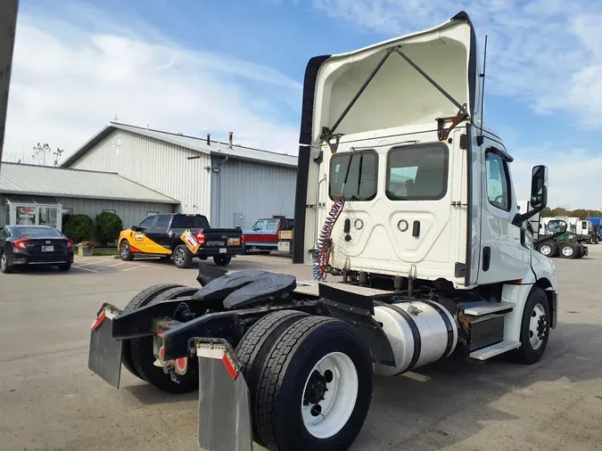 2019 FREIGHTLINER/MERCEDES NEW CASCADIA 126